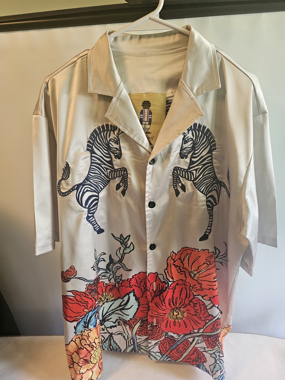 Rixhwierdo Silk-Feel Short Sleeve Shirt with Zebra & Floral Print - Ivory